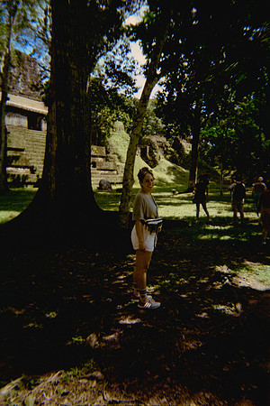 19 Marcela Grajeda - Kodak Gold 200 por Arca Film Lab (Enero 2025) - Rollo 0620