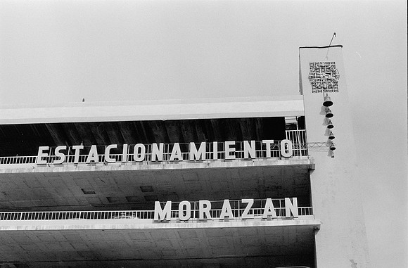 20 Gerardo Recinos - Fomapan 400 por Arca Film Lab (Noviembre 2024) - Rollo 0487