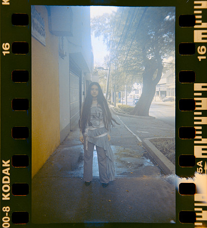 15 Shirley Brakiti - Kodak Gold 200 por Arca Film Lab (Julio 2024) - Rollo 0185