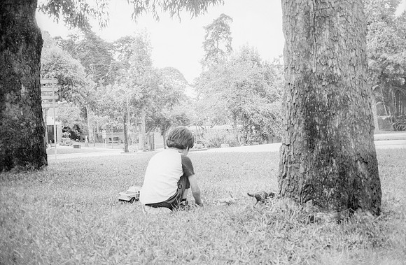 13 Daniela Flores - Ilford HP5+ 400 por Arca Film Lab (Noviembre 2024) - Rollo 0506