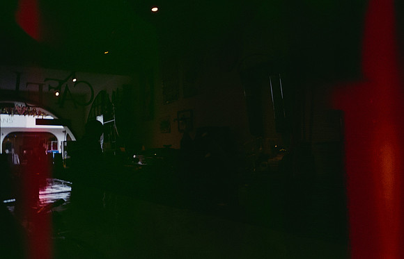 02 Denise Clicks - Cinestill 400D por Arca Film Lab (Abril 2025) - Rollo 0953
