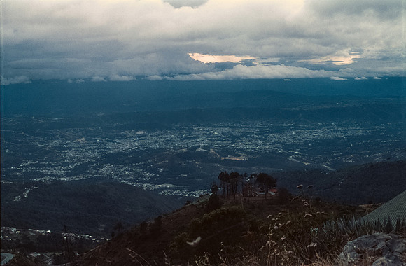 07 Andrés Cux - Fujifilm Provia 100F por Arca Film Lab (Enero 2025) - Rollo 0607