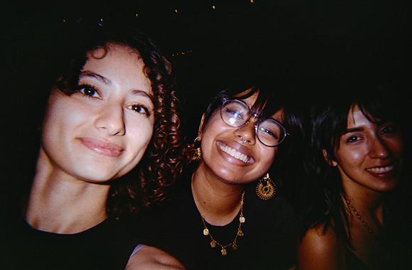 17 Navneet - Kodak Gold 200 por Arca Film Lab (Junio 2025) - Rollo 1110
