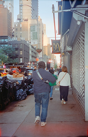 08 Mauricio Salguero - Cinestill 400D por Arca Film Lab (Julio 2024) - Rollo 0195