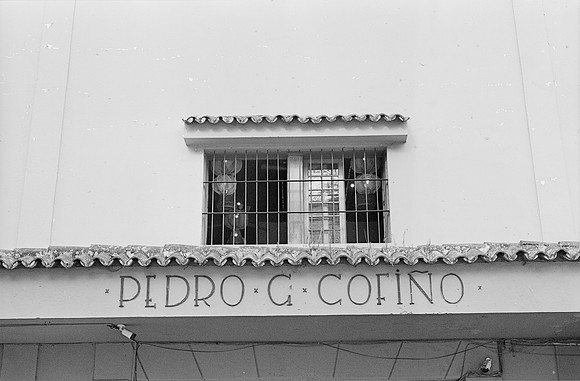 08 Lalo Quintero - Ilford XP2 400 por Arca Film Lab (Junio 2025) - Rollo 1161