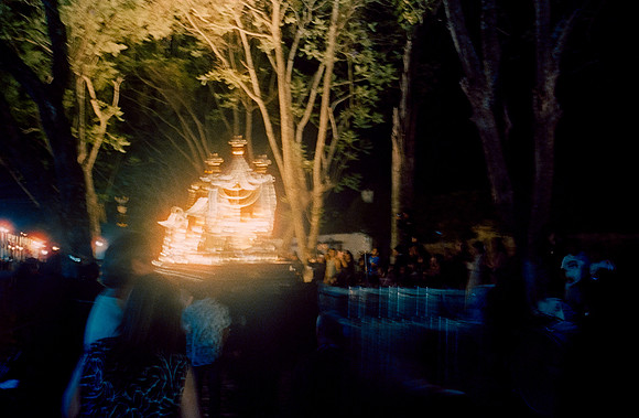 22 Jorge Mena - Cinestill 800T por Arca Film Lab (Mayo 2025) - Rollo 1040