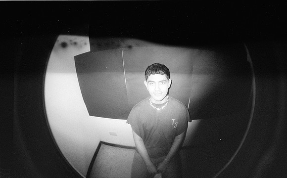 26 Natalia Mendoza - Kentmere Pan 400 por Arca Film Lab (Junio 2025) - Rollo 1129