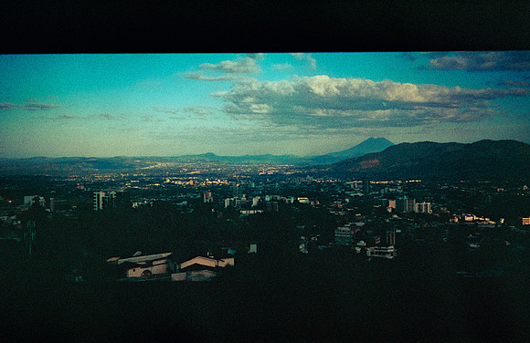 28 Natalia Mendoza - Harman Phoenix 200 por Arca Film Lab (Marzo 2025) - Rollo 0806