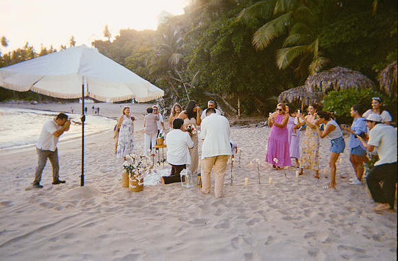 15 Pablo Godoy - Fujifilm 400 - Mel & Roger por Arca Film Lab (Febrero 2025) - Rollo 0874