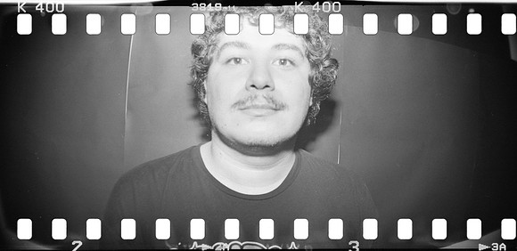 01 Mauricio Salguero - Kentmere Pan 400 por Arca Film Lab (Junio 2025) - Rollo 1128