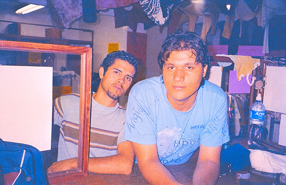 02 Caleb Rodríguez - Kodak 400 Max por Arca Film Lab (Enero 2025) - Rollo 0581