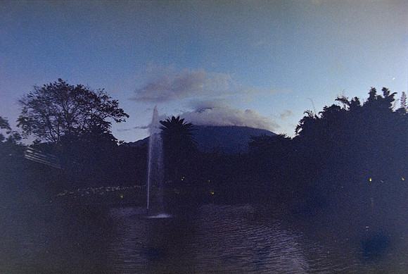15 Eva Zelenková - Kodak Gold 200 por Arca Film Lab (Febrero 2025) - Rollo 0775