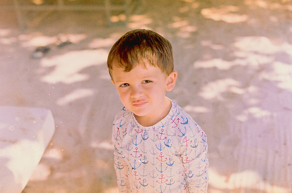 02 Eva Zelenková - Kodak Gold 200 por Arca Film Lab (Febrero 2025) - Rollo 0776
