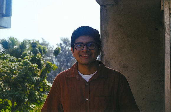 13 Adrián Cajax - Fujifilm 400 por Arca Film Lab (Abril 2025) - Rollo 0988