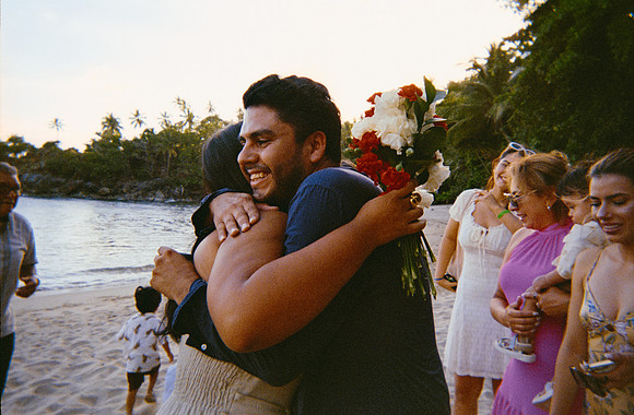 26 Pablo Godoy - Fujifilm 400 - Andrés y Andrea por Arca Film Lab (Febrero 2025) - Rollo 0877