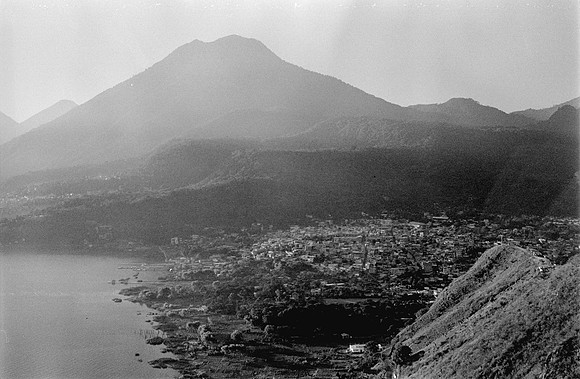 20 Fernando Peña - Ilford HP5 Plus 400 por Arca Film Lab (Agosto 2024) - Rollo 0246