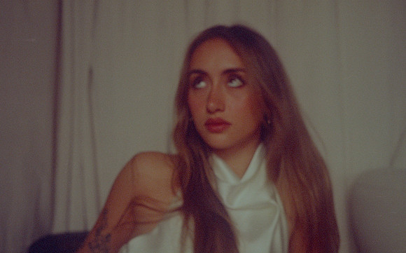 29 Vivian Kotouch - Lomography 400 por Arca Film Lab (Octubre 2024) - Rollo 0417