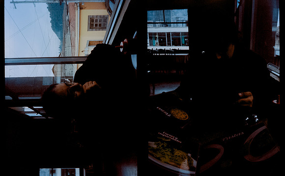 09 David Rosales - Cinestill 800T por Arca Film Lab (Agosto 2024) - Rollo 0293