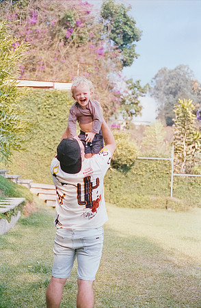 20 Gonzalo Llarena - Cinestill 400D por Arca Film Lab (Abril 2025) - Rollo 0964