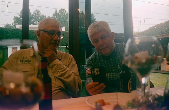 25 Jorge Mena - Cinestill 400D por Arca Film Lab (Mayo 2025) - Rollo 1039