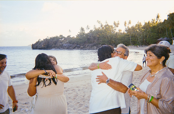 10 Pablo Godoy - Fujifilm 400 - Daniel & Dani por Arca Film Lab (Febrero 2025) - Rollo 0876