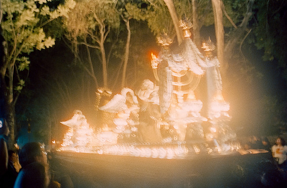 23 Jorge Mena - Cinestill 800T por Arca Film Lab (Mayo 2025) - Rollo 1040