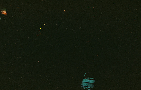 01 Edwin Chang - Cinestill 800T por Arca Film Lab (Diciembre 2024) - Rollo 0516