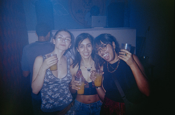 14 Navneet - Kodak Gold 200 por Arca Film Lab (Junio 2025) - Rollo 1109