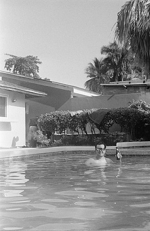 16 Guillermo López - Kodak 400 TMAX por Arca Film Lab (Octubre 2024) - Rollo 0414