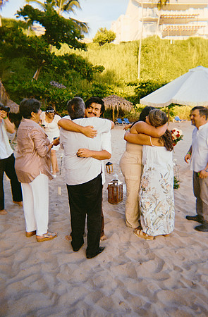 20 Pablo Godoy - Fujifilm 400 - Mel & Roger por Arca Film Lab (Febrero 2025) - Rollo 0874