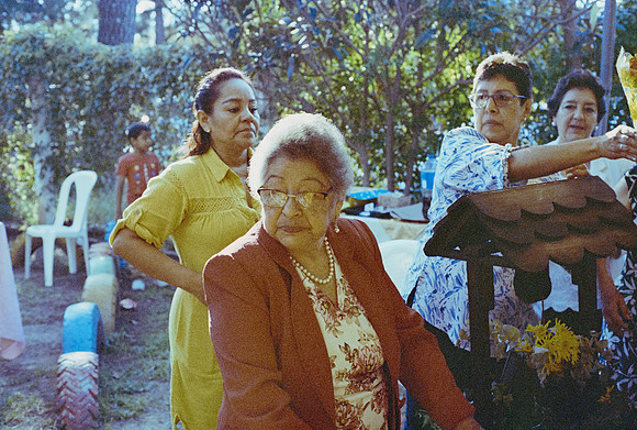 22 Milton Recinos - Kodak Portra 400 por Arca Film Lab (Junio 2025) - Rollo 1105