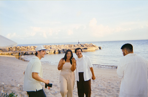 16 Pablo Godoy - Fujifilm 400 - Daniel & Dani por Arca Film Lab (Febrero 2025) - Rollo 0876