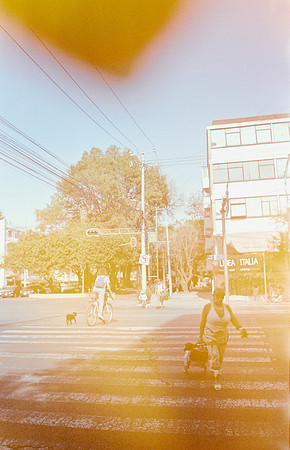 28 Gabriela Retana - Kodak Gold 200 por Arca Film Lab (Mayo 2025) - Rollo 1013