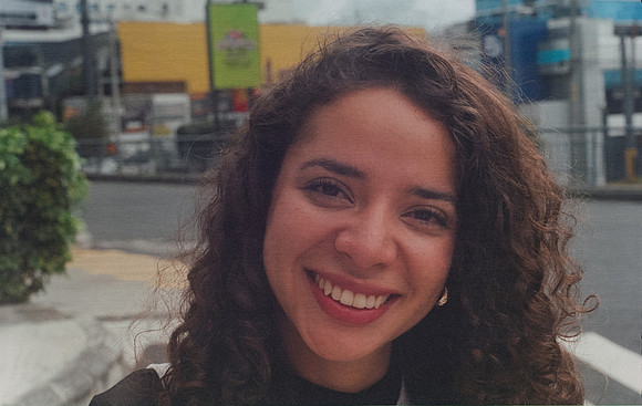 23 Elliot Morales - Cinestill 400D por Arca Film Lab (Noviembre 2024) - Rollo 0438