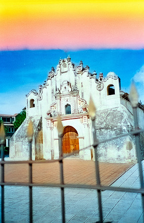 01 José Lucero - Kodak Ultramax 400 por Arca Film Lab (Julio 2024) - Rollo 0144
