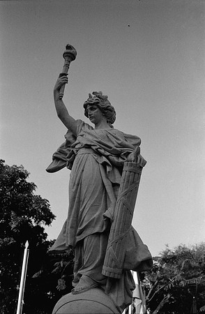 08 Erick Sandoval - Fomapan 400 por Arca Film Lab (Julio 2024) - Rollo 0199