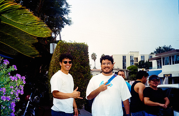 01 Mauricio Salguero - Lomography 400 por Arca Film Lab (Enero 2025) - Rollo 0563