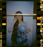 04 Shirley Brakiti - Kodak Gold 200 por Arca Film Lab (Julio 2024) - Rollo 0185