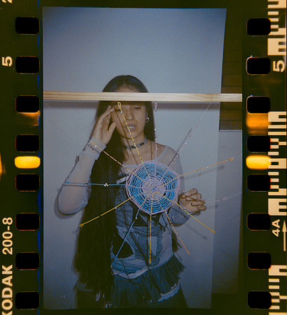 04 Shirley Brakiti - Kodak Gold 200 por Arca Film Lab (Julio 2024) - Rollo 0185