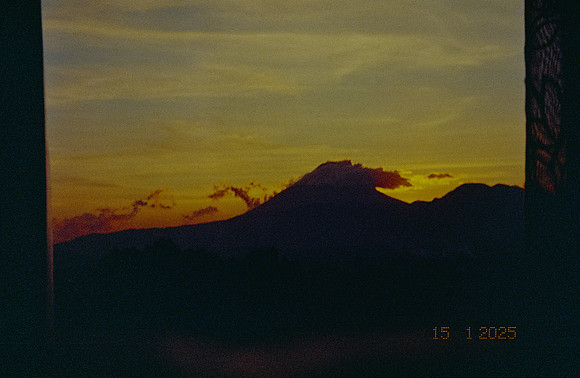 08 Mia Yun - Lomography 400 por Arca Film Lab (Febrero 2025) - Rollo 0740