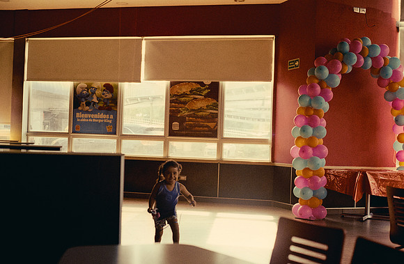 12 Andrés Fuentes - Kodak Gold 200 por Arca Film Lab (Abril 2025) - Rollo 0924