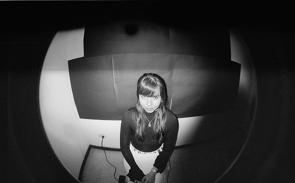 07 Natalia Mendoza - Kentmere Pan 400 por Arca Film Lab (Junio 2025) - Rollo 1129