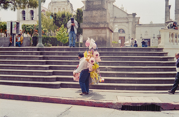 08 Ernesto Ábrego - Kodak Ultramax 400 por Arca Film Lab (Mayo 2025) - Rollo 1079