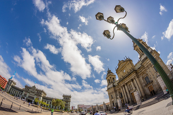 Catedral y Palacio Nacional con Poste