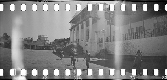 02 Ronald Ottoniel - Kentmere Pan 400 por Arca Film Lab (Abril 2025) - Rollo 0979