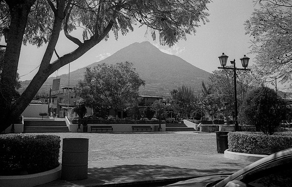 14 Mónica Minondo - Kodak TMAX 400 por Arca Film Lab (Febrero 2025) - Rollo 0742