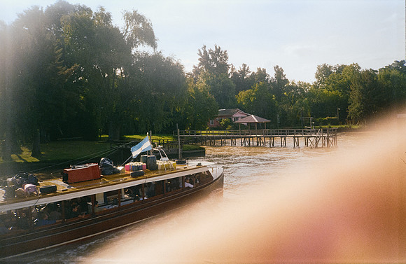 13 Mai Vidaurre - Fujifilm 400 por Arca Film Lab (Mayo 2025) - Rollo 1004