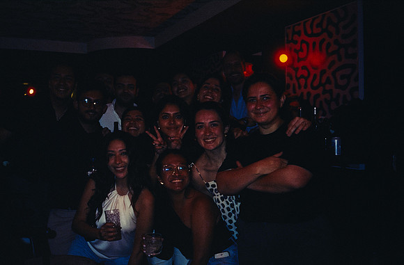 31 Jazmine Sousa - Cinestill 800T por Arca Film Lab (Abril 2025) - Rollo 0971