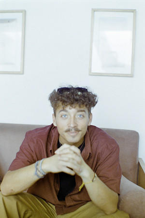 23 David Pérez - Fujifilm 200 por Arca Film Lab (Mayo 2024) - Rollo 0093