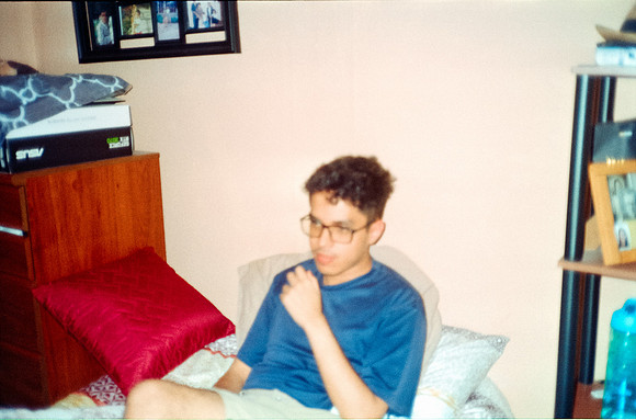07 Rodrigo Flores - Fujifilm 200 por Arca Film Lab (Junio 2024) - Rollo 0115